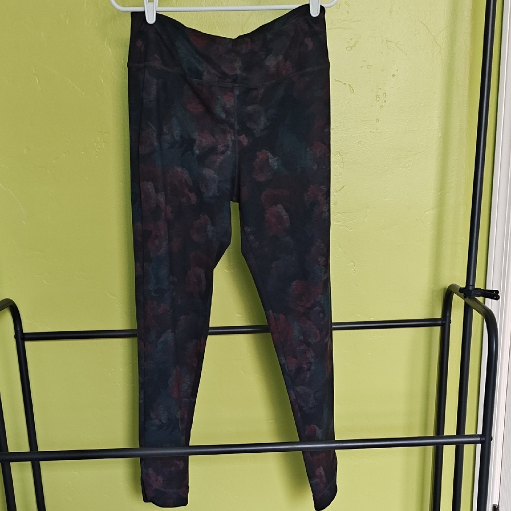 Soft Surroundings Dark Floral Leggings in Black with Burgundy & Teal